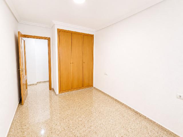 Imagen 13 Inmueble 304319 - Piso en venta en Valencia / Frente al Hospital Doctor Peset