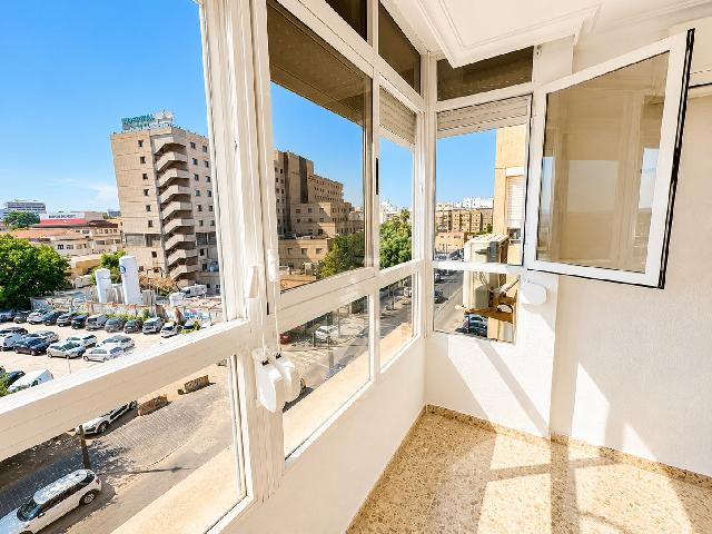 Imagen 2 Inmueble 304319 - Piso en venta en Valencia / Frente al Hospital Doctor Peset