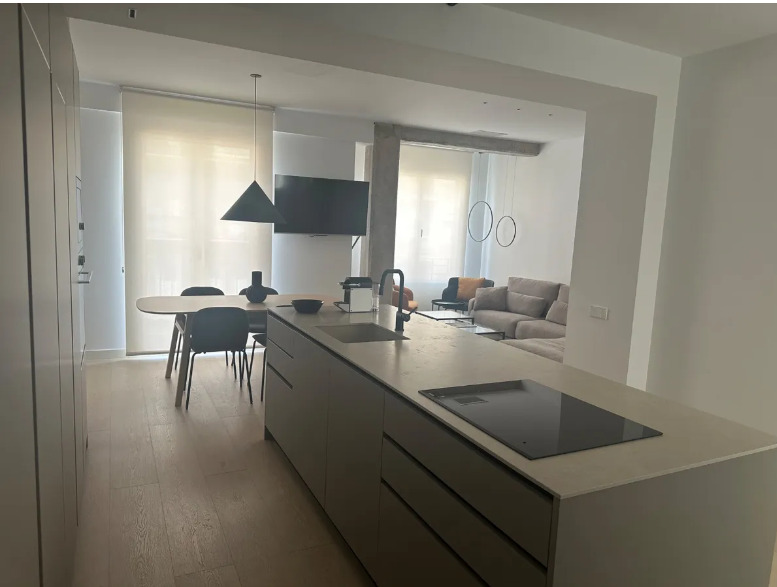 Imagen 1 Piso en venta en Valencia / Próxima  al Palau de la Música 