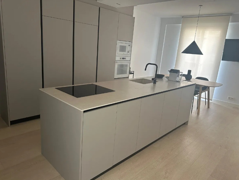 Imagen 2 Piso en venta en Valencia / Próxima  al Palau de la Música 