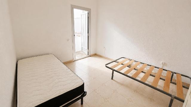 Imagen 1 Inmueble 304536 - Piso en venta en Valencia / Próxima al Parque de La Rambleta