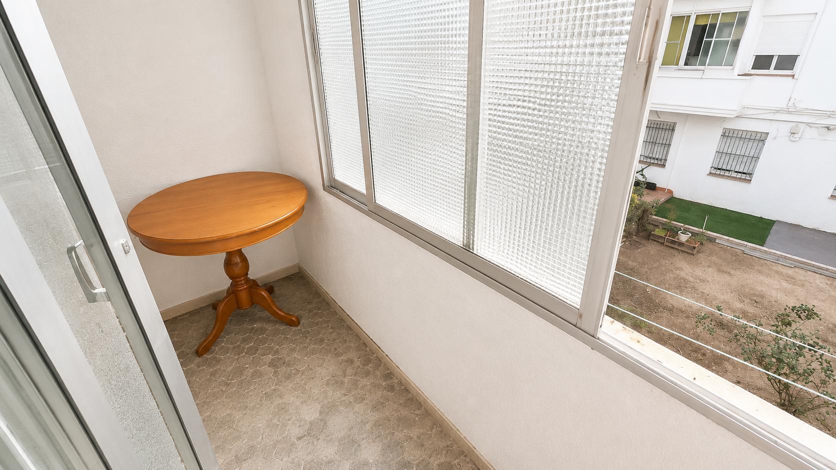 Imagen 2 Piso en venta en Valencia / Próxima al Parque de La Rambleta