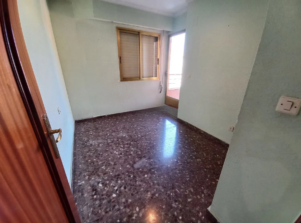 Imagen 12 Inmueble 304568 - Piso en venta en Valencia / Junto a la estación de metro Avda. del Cid