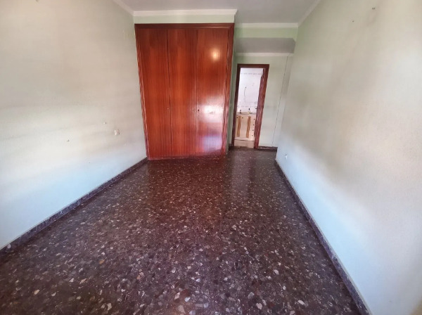 Imagen 11 Piso en venta en Valencia / Junto a la estación de metro Avda. del Cid