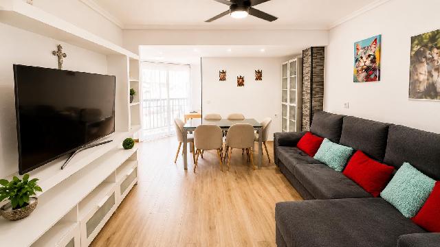 Imagen 1 Inmueble 304611 - Piso en venta en Valencia / Próxima al Mercado de Jesús