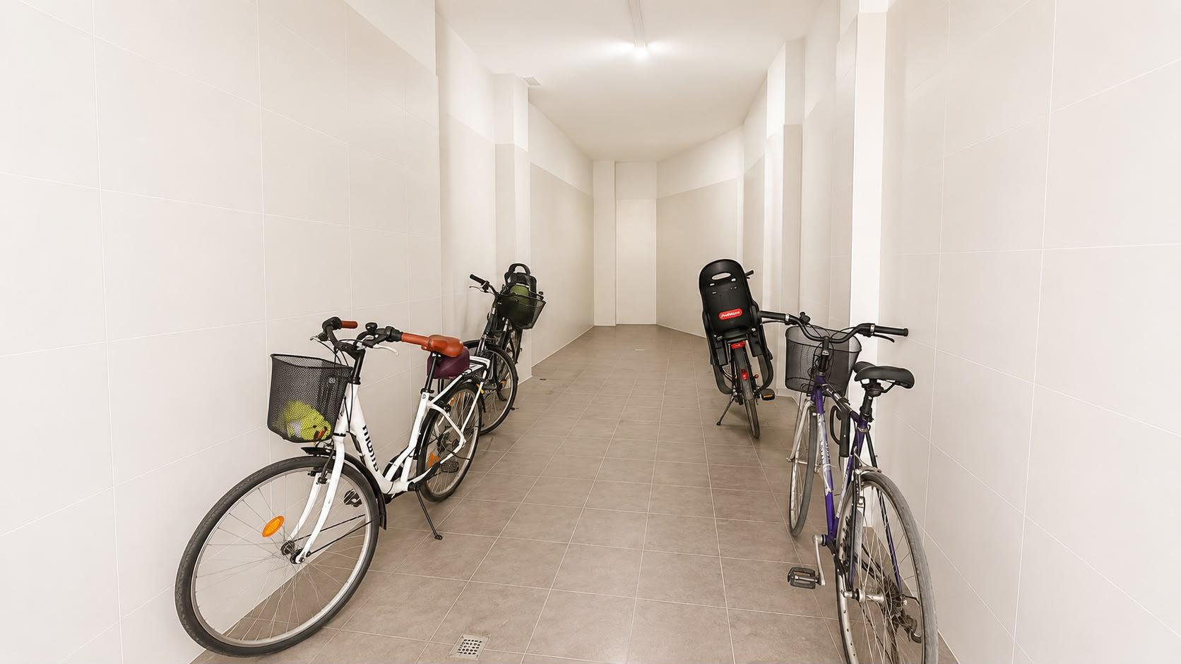 Imagen 28 Piso en venta en Valencia / Próxima al Parque de Cabecera
