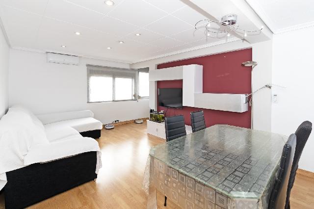 Imagen 2 Inmueble 304799 - Piso en venta en Valencia / Próxima al Parque de Benicalap