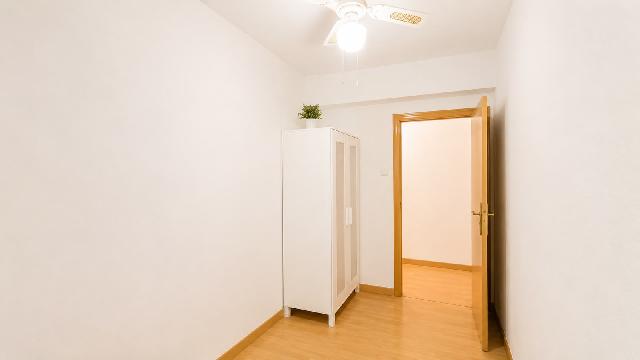 Imagen 8 Inmueble 304873 - Piso en venta en Valencia / Al lado del Hospital General 
