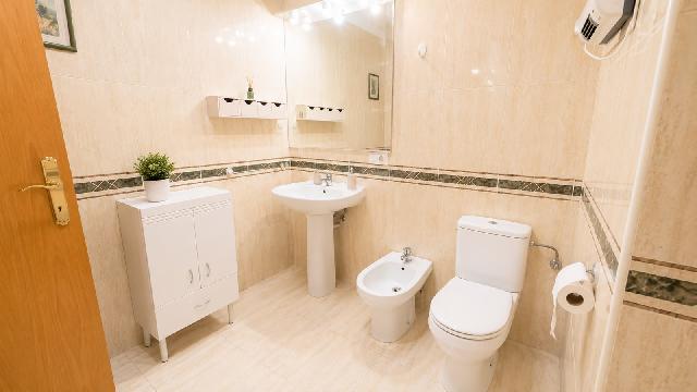 Imagen 3 Inmueble 304873 - Piso en venta en Valencia / Al lado del Hospital General 