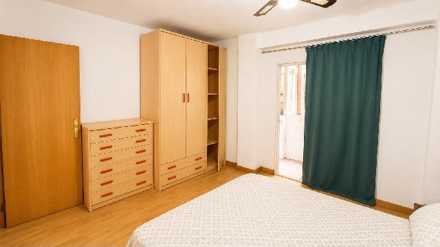 Imagen 12 Inmueble 304873 - Piso en venta en Valencia / Al lado del Hospital General 