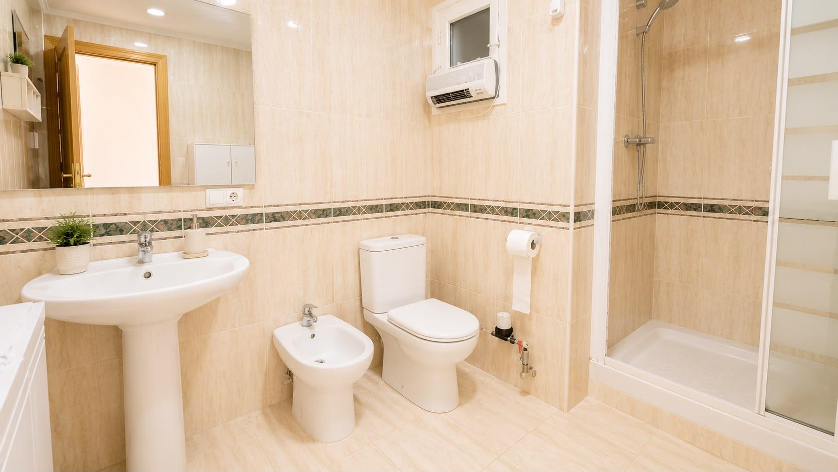 Imagen 20 Piso en venta en Valencia / Al lado del Hospital General 