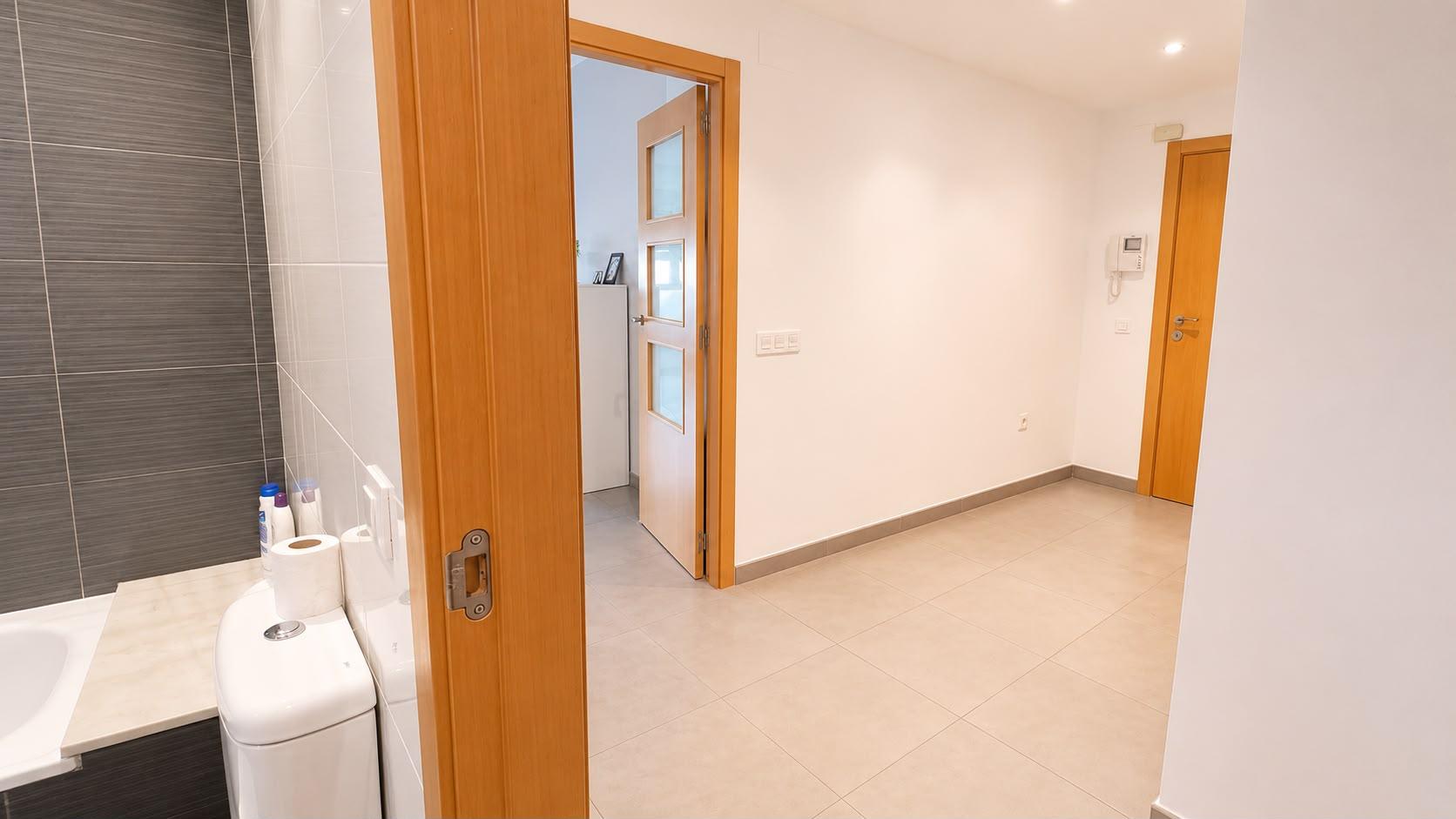 Imagen 27 Piso en venta en Valencia / Próxima al Roig Arena