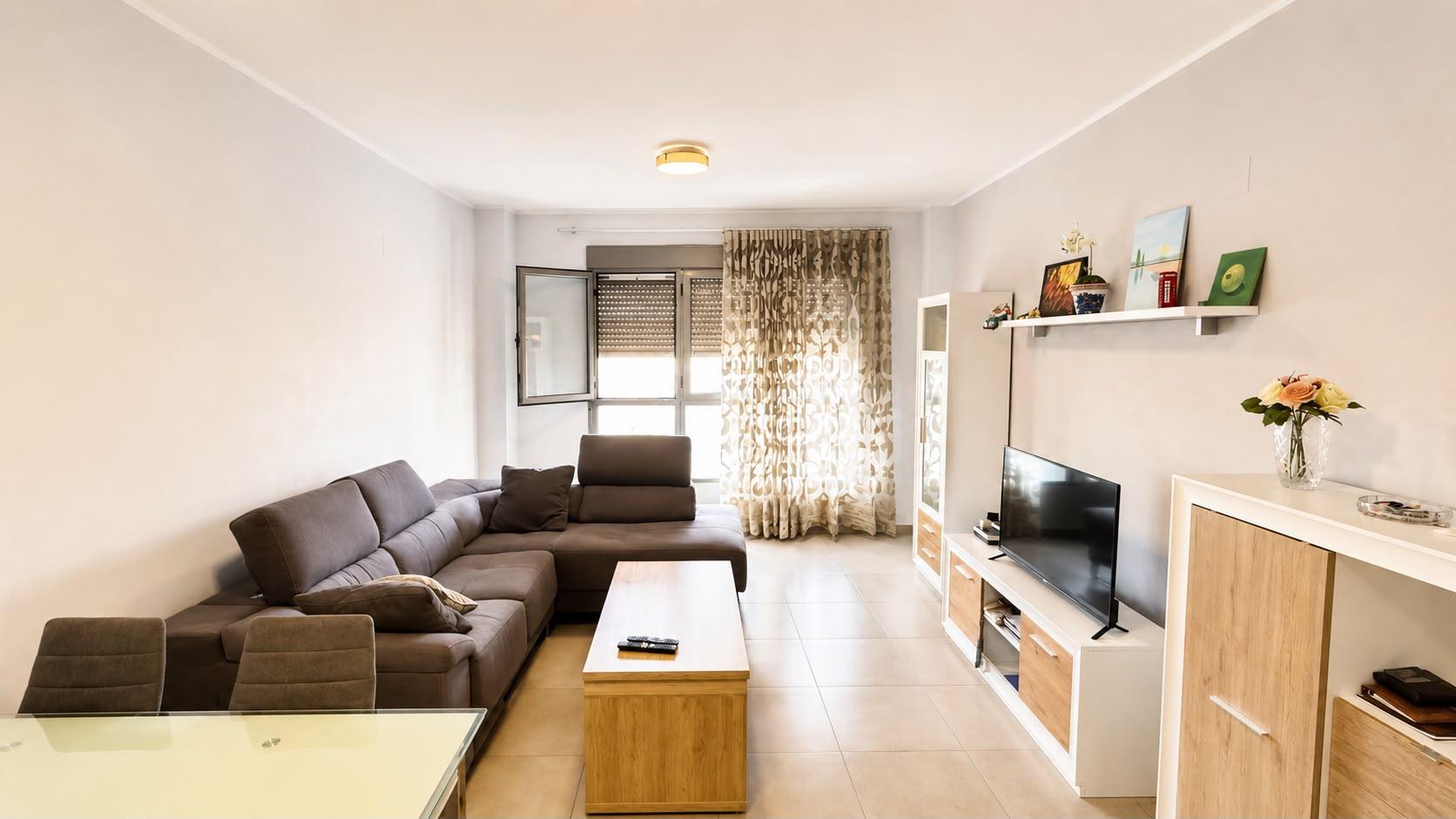 Imagen 1 Piso en venta en Valencia / Próxima al Roig Arena