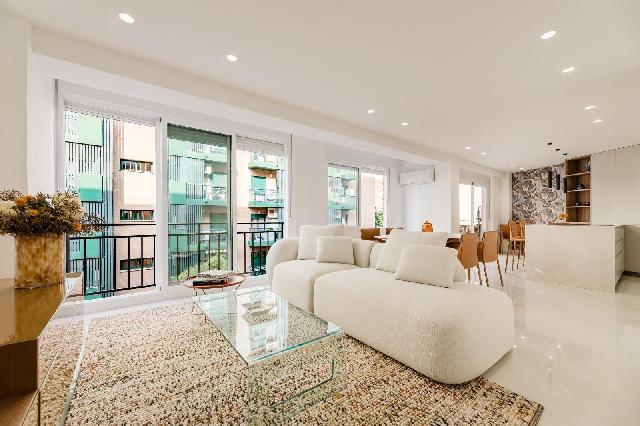 Imagen 1 Inmueble 305462 - Piso en venta en Valencia / A un paso del Barrio de Ruzafa
