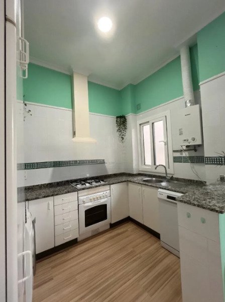 Imagen 3 Piso en venta en Valencia / Junto a  la parada de metro Grau-la Marina