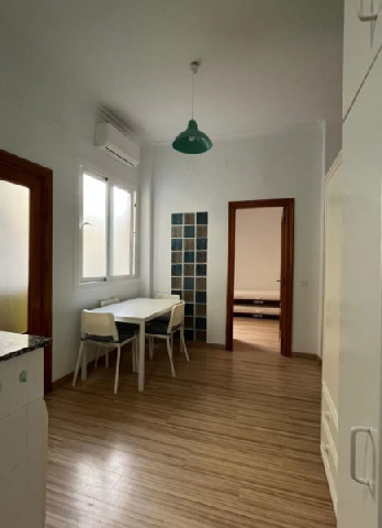 Imagen 1 Inmueble 305670 - Piso en venta en Valencia / Junto a  la parada de metro Grau-la Marina