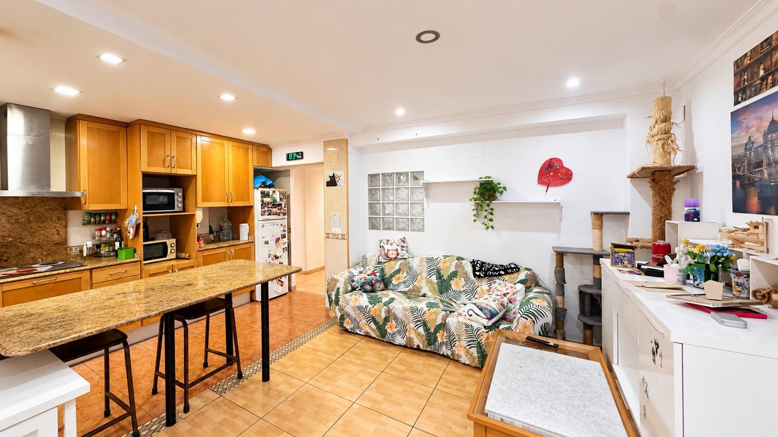 Imagen 1 Piso en venta en Valencia / Próxima al Centro Comercial Arena
