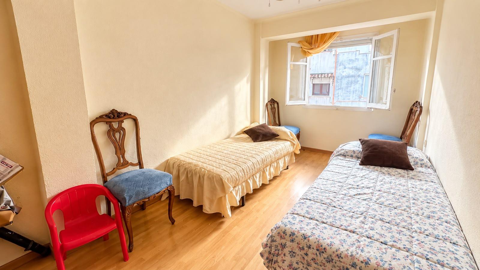 Imagen 10 Piso en venta en Valencia / Próxima al Parque Marchalenes