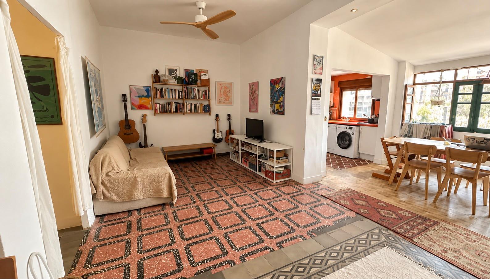 Imagen 1 Piso en venta en Valencia / Próxima al Mercado Municipal de Cabañal