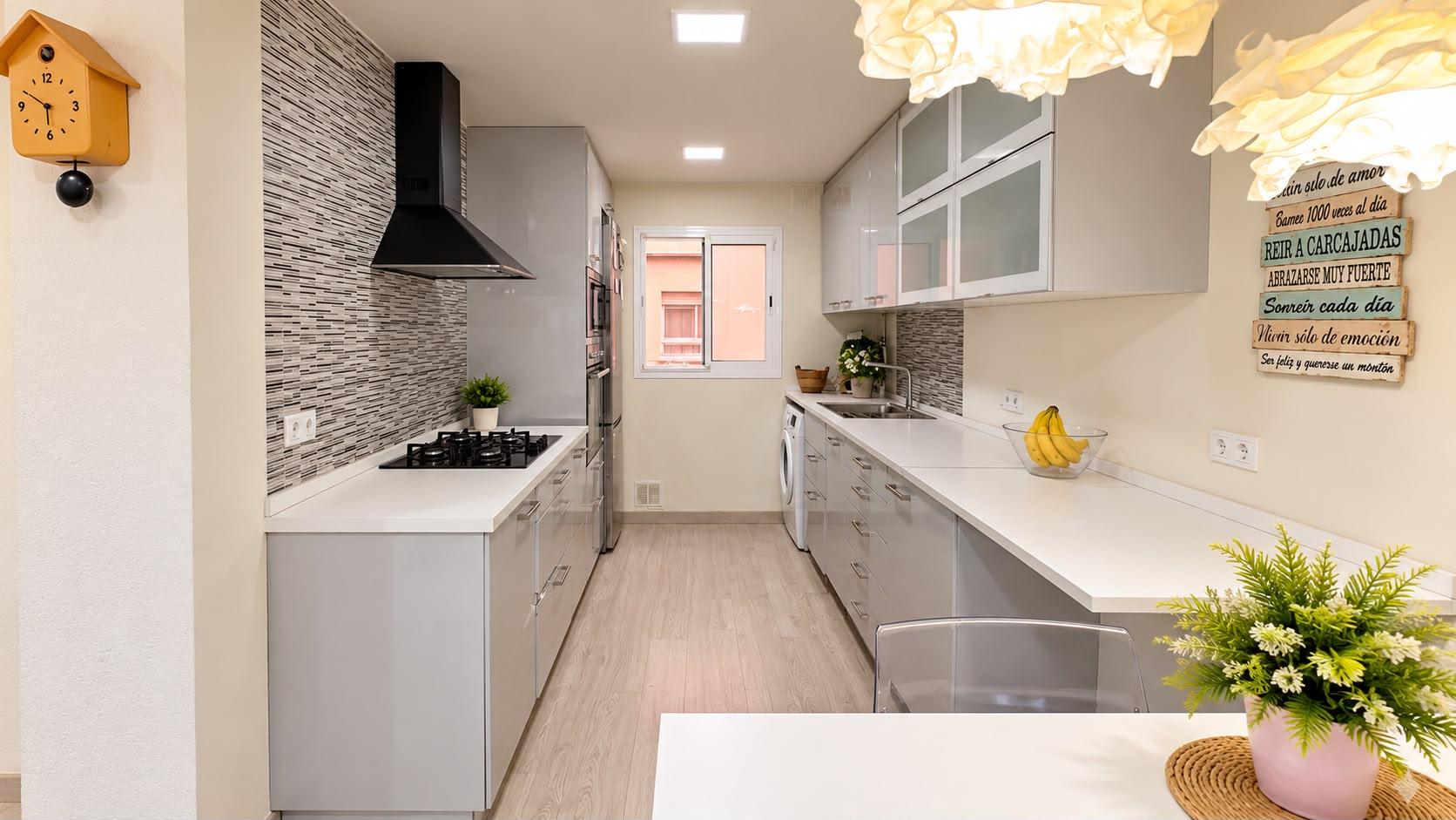 Imagen 2 Piso en venta en Valencia / Próxima al Jardín de Ayora