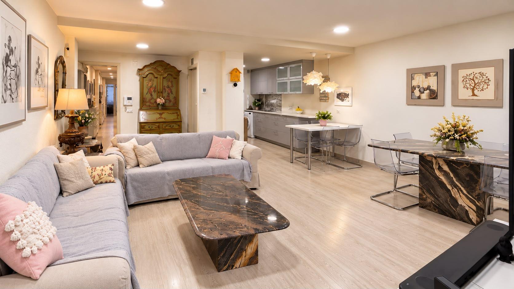 Imagen 1 Piso en venta en Valencia / Próxima al Jardín de Ayora