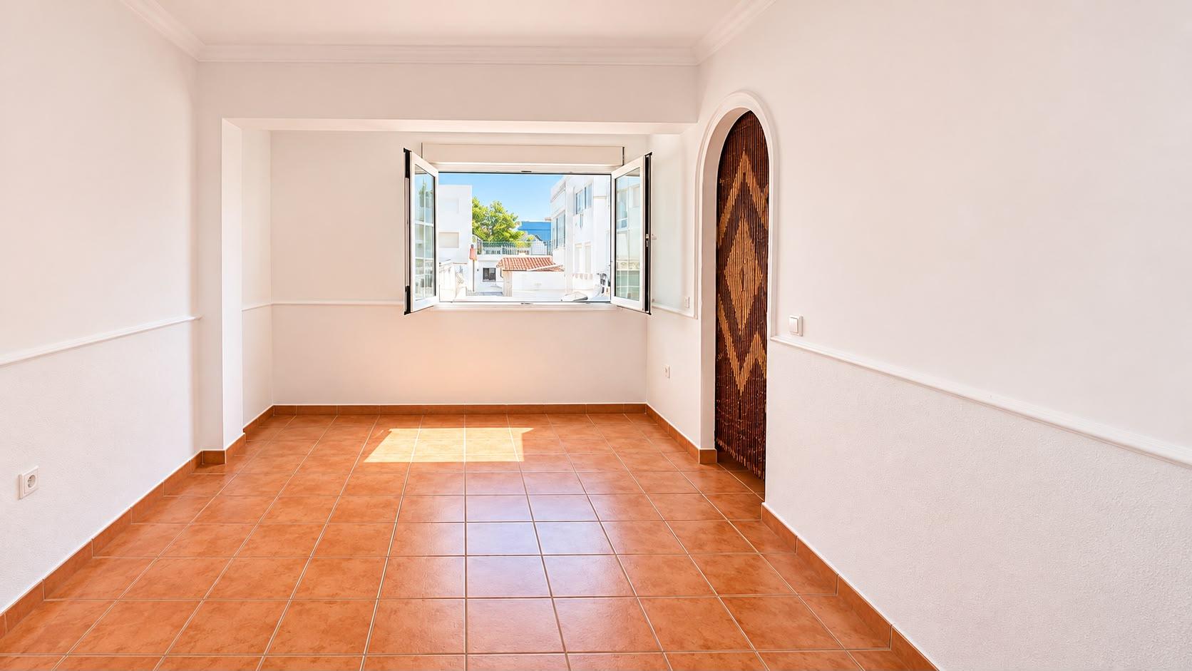 Imagen 2 Piso en venta en Valencia / Próxima a la Plaza Salvador Allende 