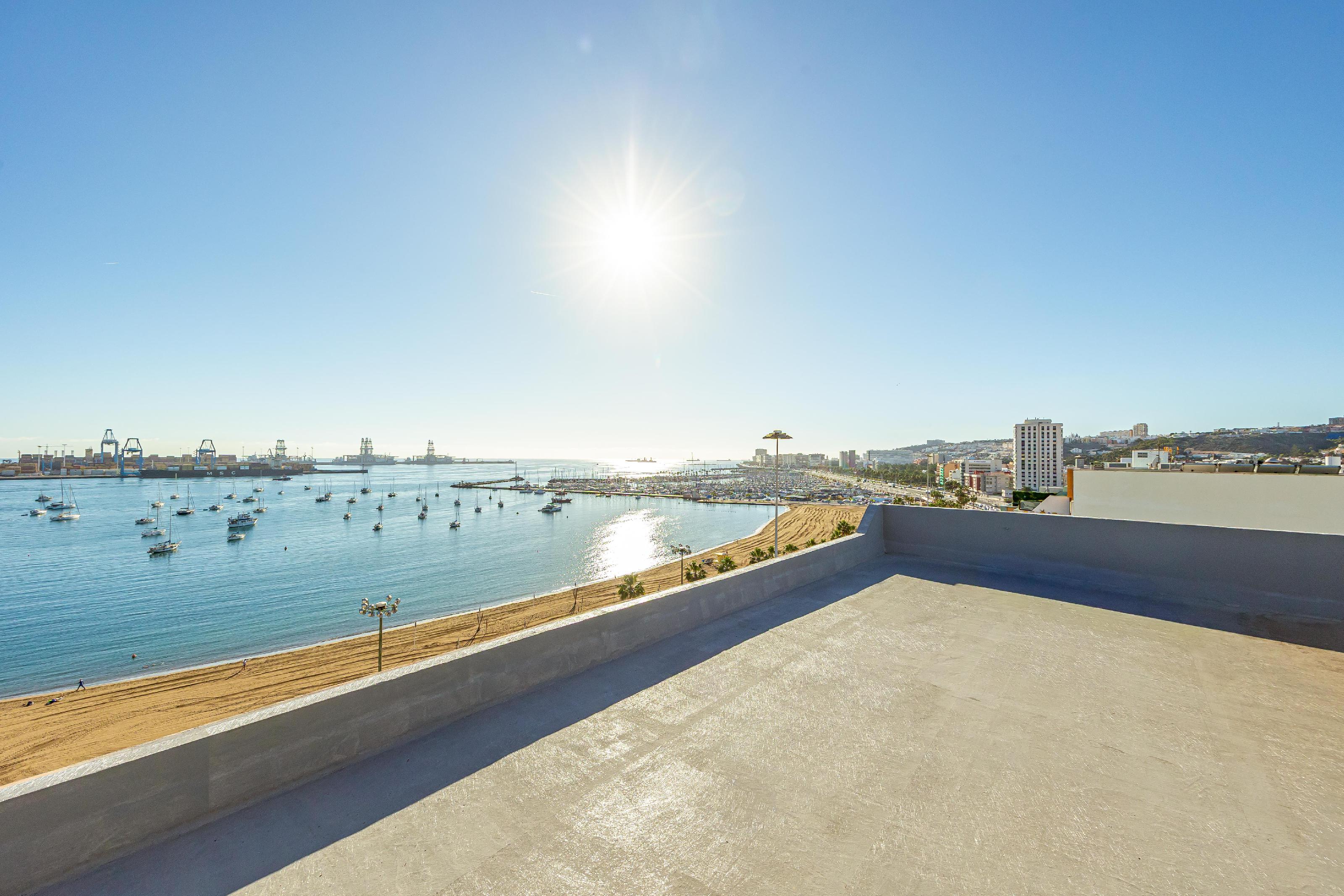 Imagen 32 Piso en venta en Palmas De Gran Canaria Las / Playa de Las Alcaravaneras