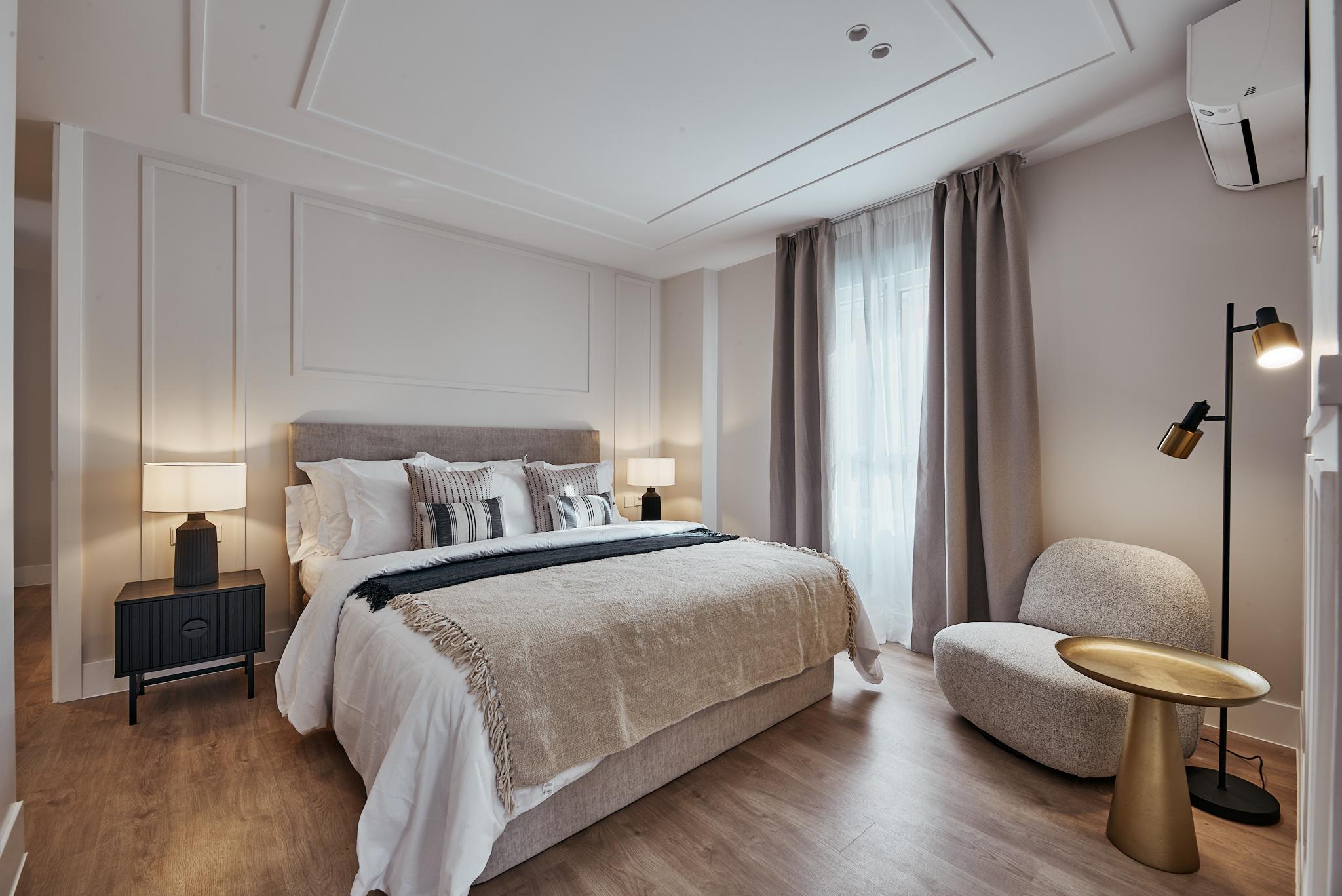 Imagen 12 Piso en venta en Madrid / Esquina con General Pardiñas.