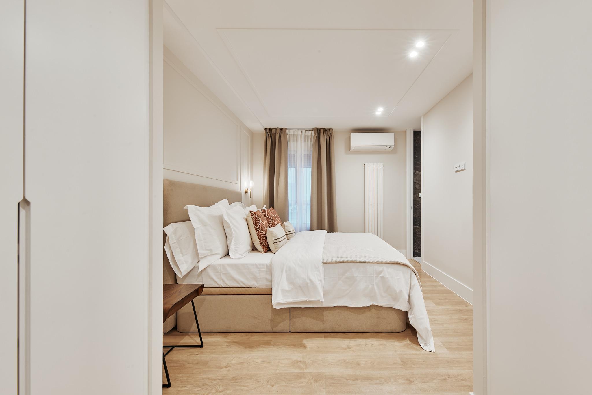 Imagen 26 Piso en venta en Madrid / Esquina con General Pardiñas.