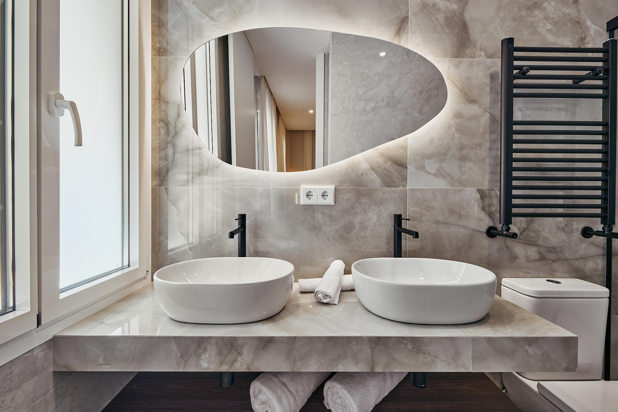 Imagen 10 Piso en venta en Madrid / Entre las calles Alcántara y Montesa.