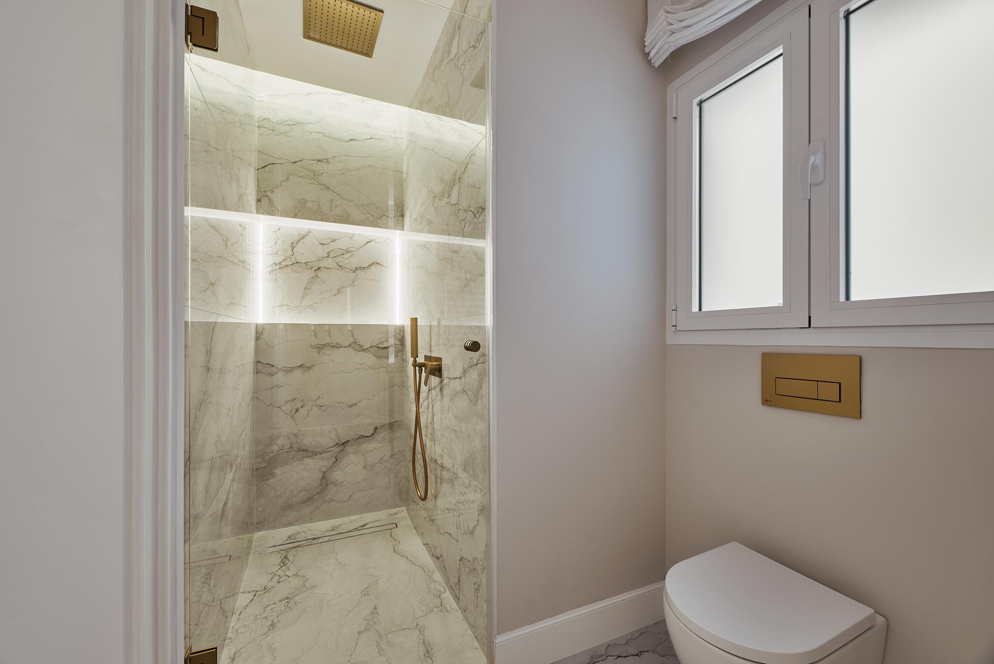 Imagen 16 Piso en venta en Madrid / Entre las Calles Diego de León y Maldonado