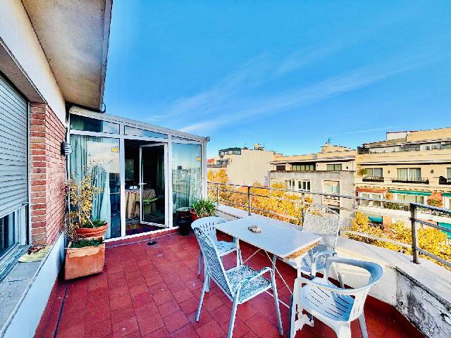 Imagen 3 Inmueble 298890 - Ático en venta en Madrid / Ático en Velázquez. Gan terraza, vistas y garaje.