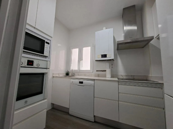 Imagen 4 Inmueble 299473 - Piso en venta en Madrid / A pocos minutos de Nuevos Ministerios.