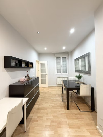 Imagen 8 Inmueble 299931 - Piso en venta en Madrid / Junto a la estación de metro de Lista.
