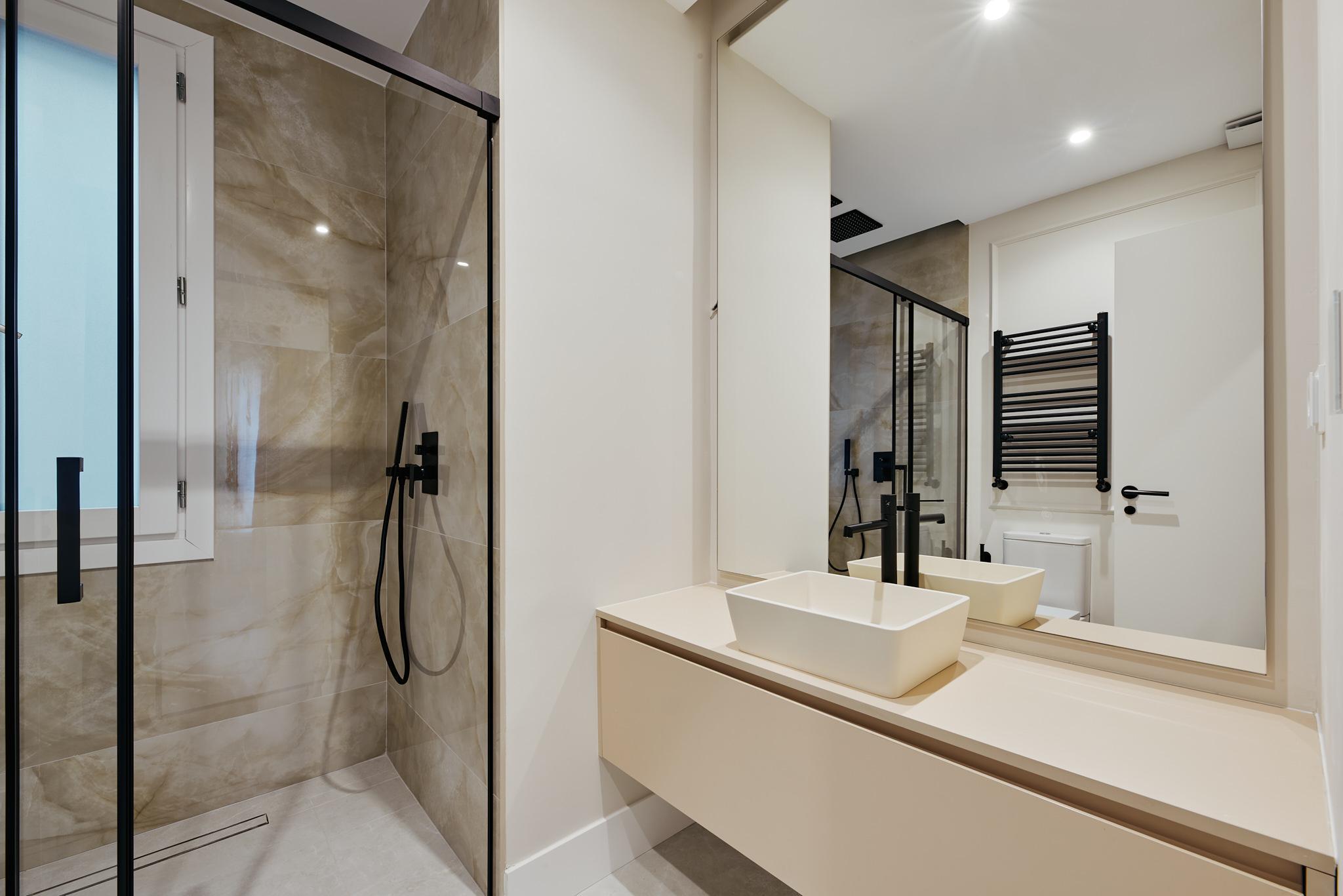 Imagen 10 Piso en venta en Madrid / Junto a la estación de metro Velázquez.