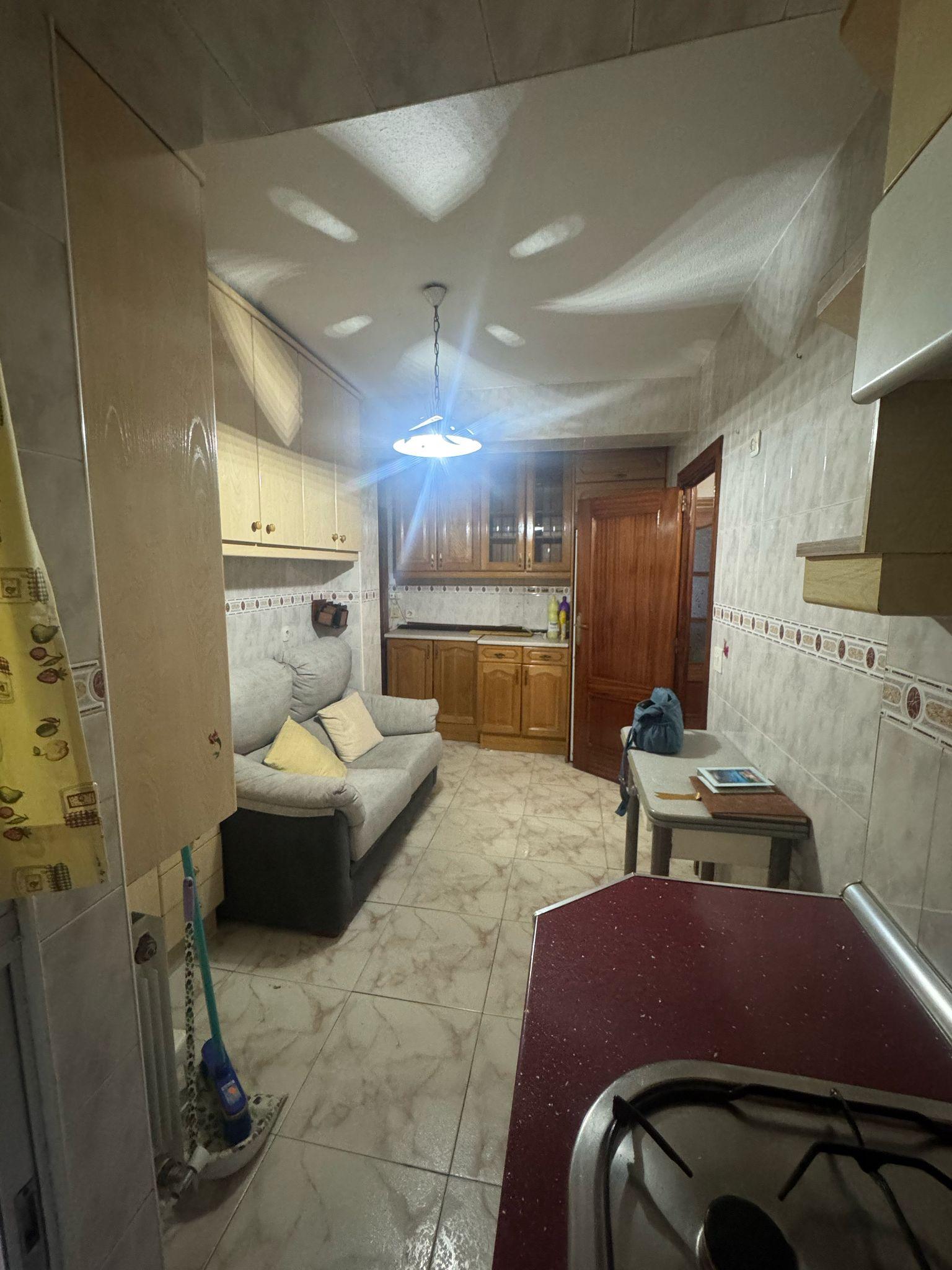 Imagen 2 Piso en venta en Madrid / Entre las estaciones de Aviación Española y Las Águilas