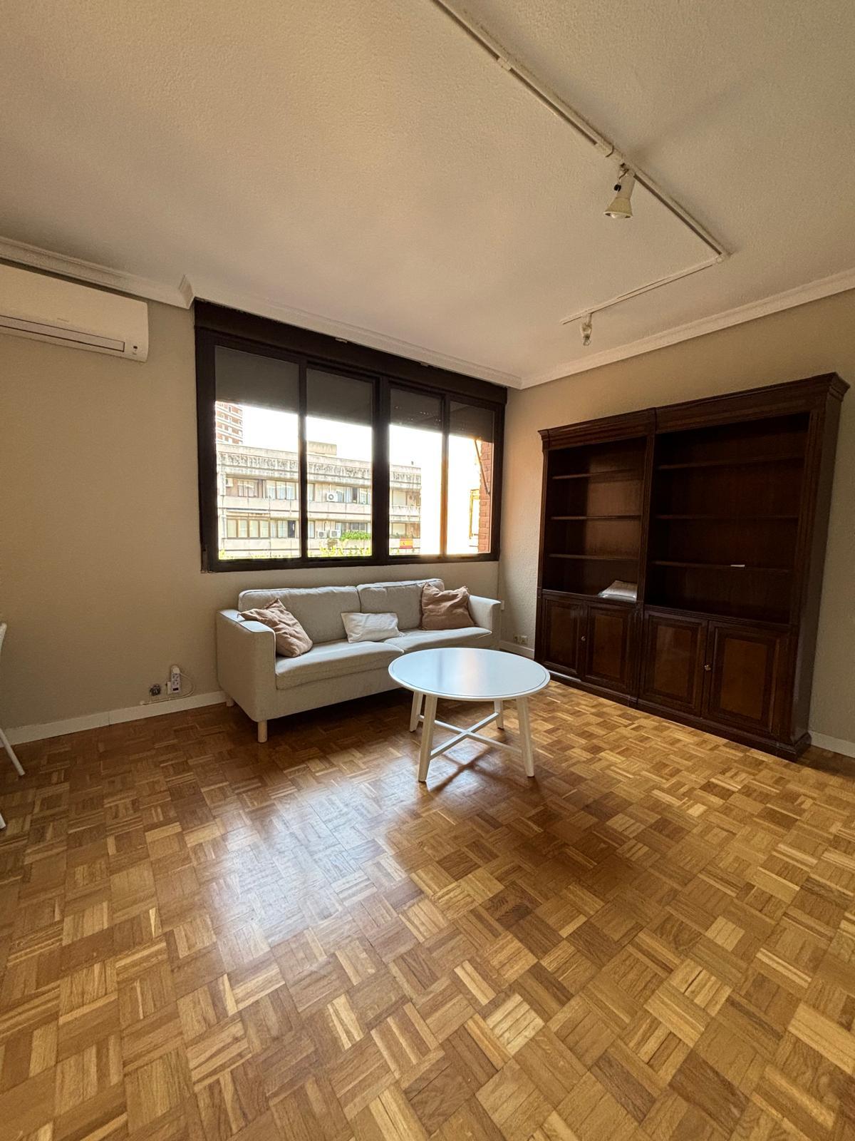 Imagen 12 Piso en alquiler en Madrid / Calle Maestro Ángel Llorca 