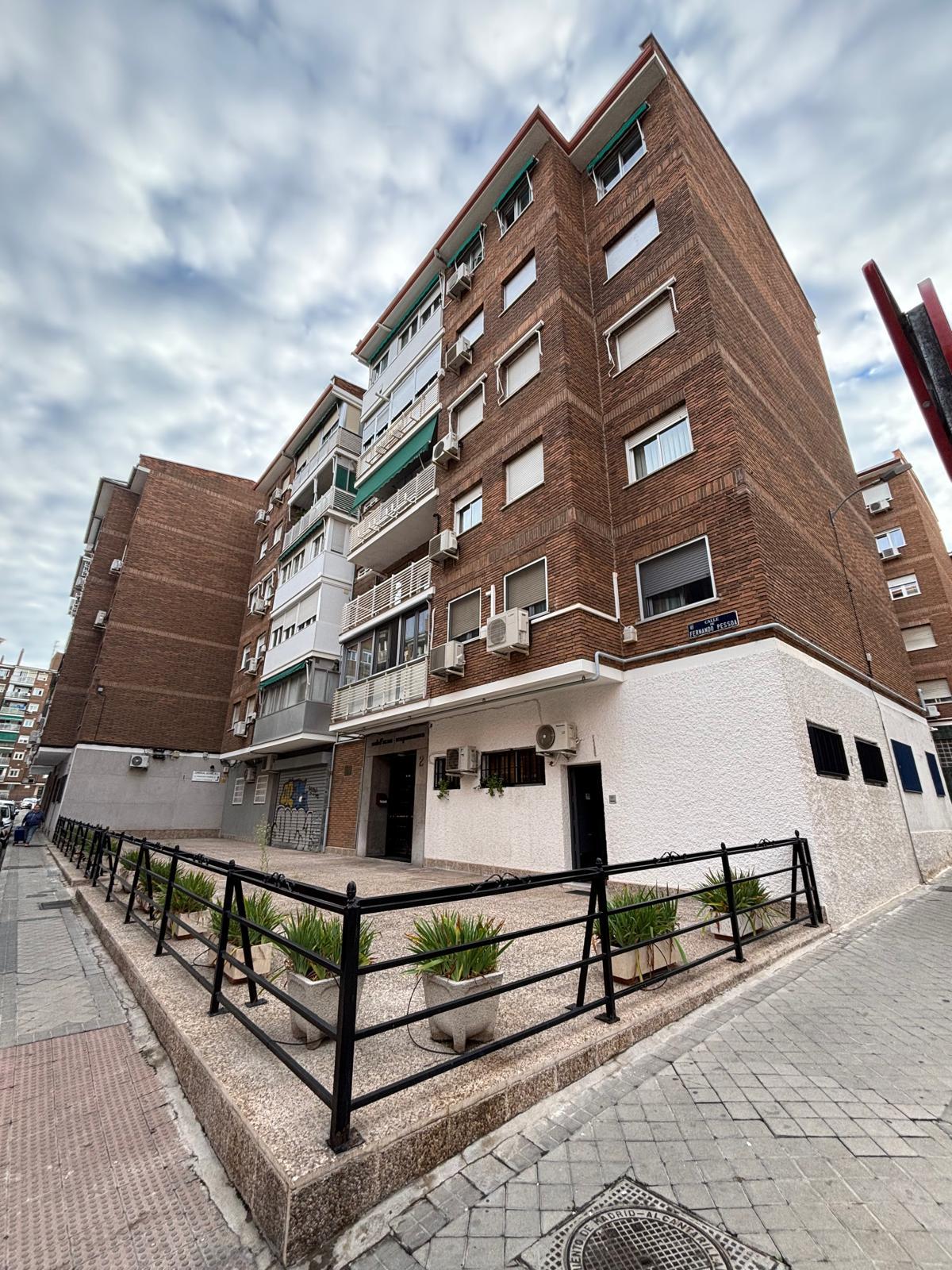 Imagen 1 Piso en venta en Madrid / Barrio de la Concepción al 4 minutos del metro 