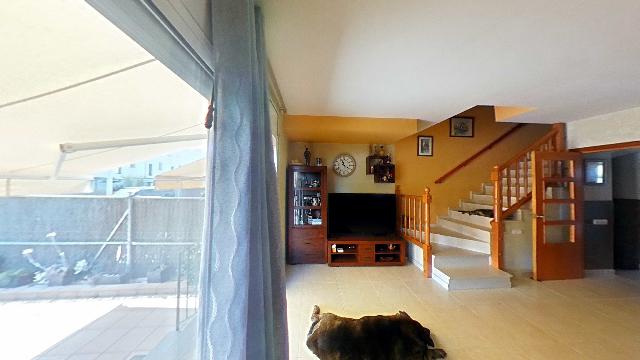 Imagen 8 Inmueble 261561 - Casa Adosada en venta en Cubelles / Casa adosada esquinera  2ª linea en la Mota   