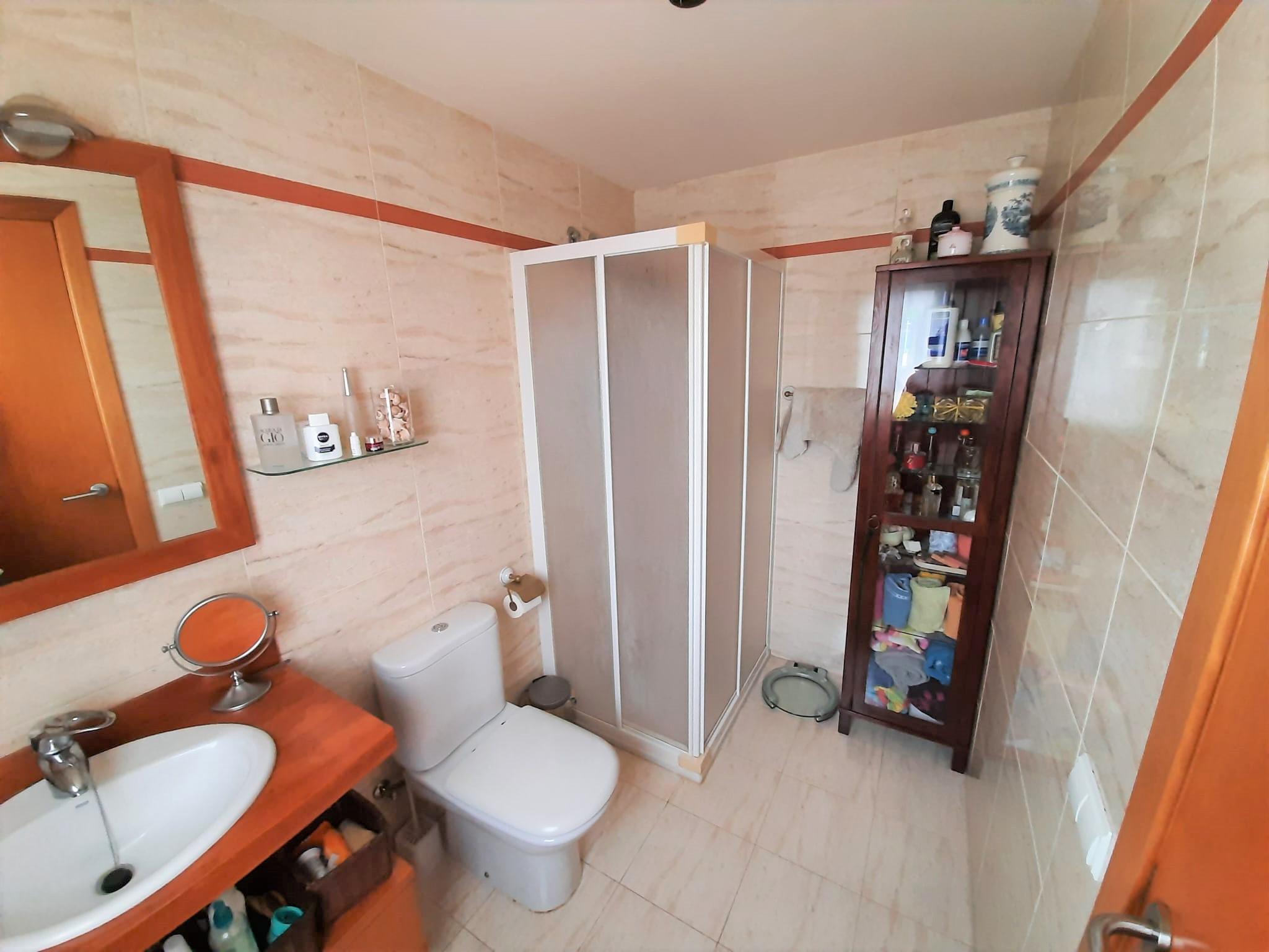 Imagen 19 Casa Adosada en venta en Cubelles / Casa adosada esquinera  2ª linea en la Mota   