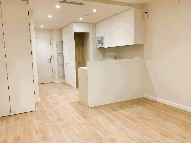 Imagen 1 Inmueble 298499 - Planta Baja en venta en Cubelles / Junto al centro y a escasos minutos de la playa.