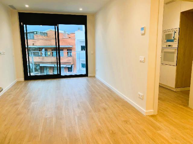 Imagen 7 Inmueble 298612 - Piso en venta en Cubelles / Junto al centro y a escasos minutos de la playa.