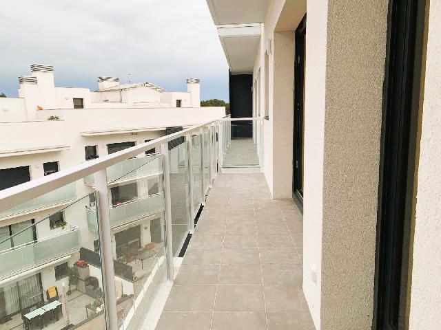 Imagen 2 Inmueble 298613 - Ático en venta en Cubelles / Junto al centro y a escasos minutos de la playa.