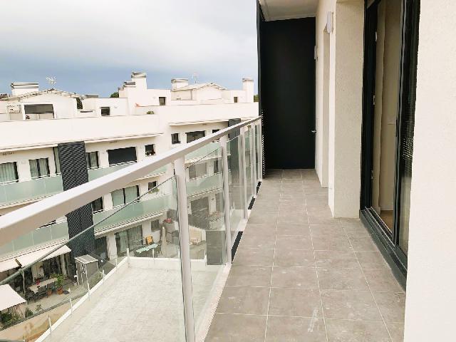 Imagen 4 Inmueble 298615 - Ático en venta en Cubelles / Junto al centro y a escasos minutos de la playa.
