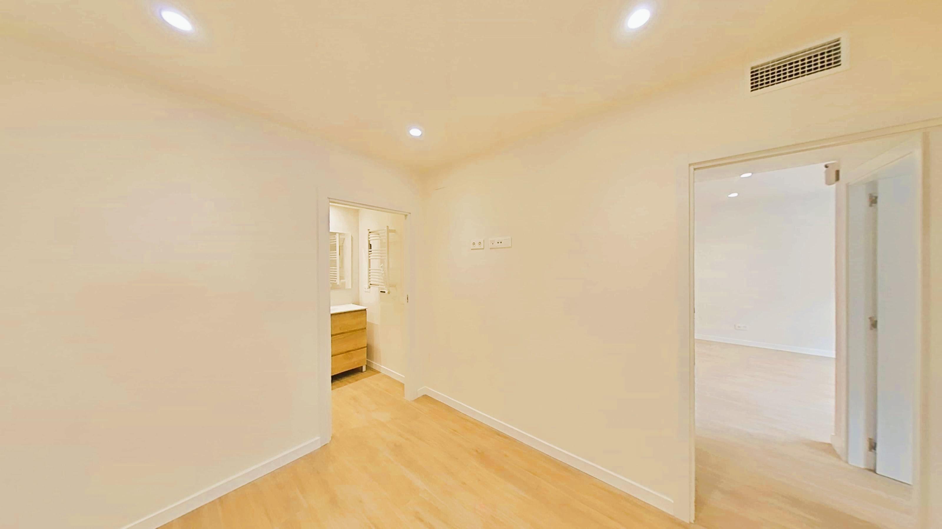 Imagen 19 Planta Baja en venta en Cubelles / Junto al centro y a escasos minutos de la playa.