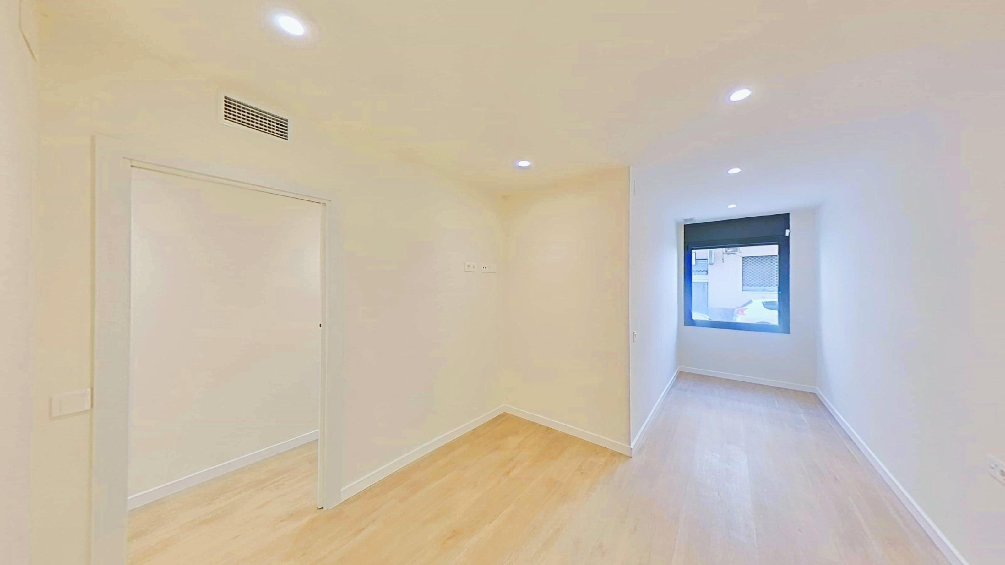 Imagen 12 Planta Baja en venta en Cubelles / Junto al centro y a escasos minutos de la playa.