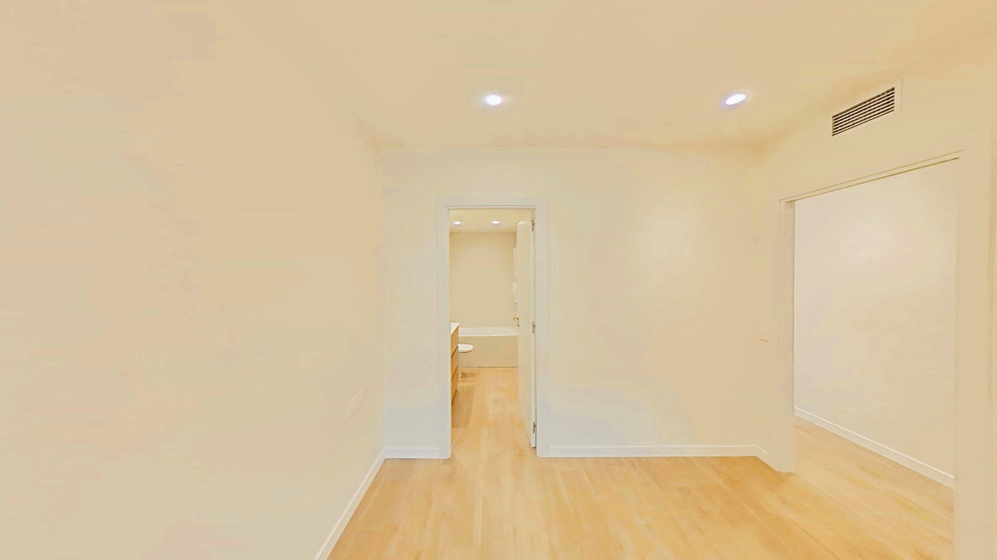 Imagen 17 Planta Baja en venta en Cubelles / Junto al centro y a escasos minutos de la playa.