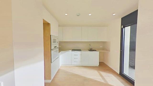 Imagen 10 Inmueble 298619 - Piso en venta en Cubelles / Junto al centro y a escasos minutos de la playa.