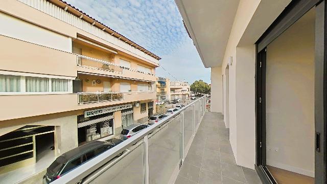 Imagen 4 Inmueble 298620 - Piso en venta en Cubelles / Junto al centro y a escasos minutos de la playa.