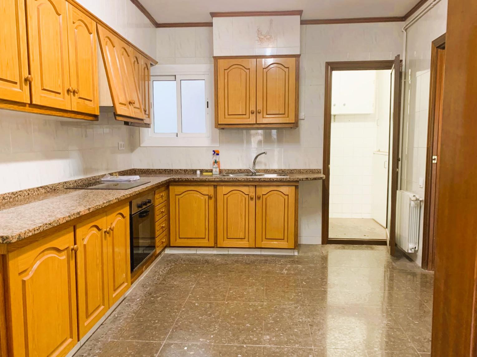 Imagen 7 Piso en alquiler en Vilanova I La Geltrú / Centro, a pasos de todos los servicios.